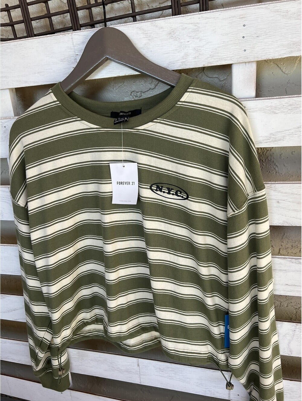 New Forever 21 Long Sleeve Cotton Shirt Crop Green White Stripes Size M.